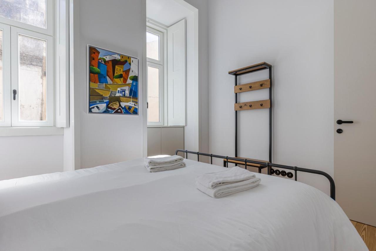Glamorous 3Bdr Apartment In City Center By Lovelystay Lisboa Exteriör bild
